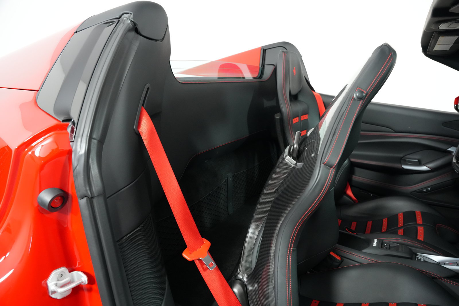 Used 2022 Ferrari F8 Spider RWD image 43