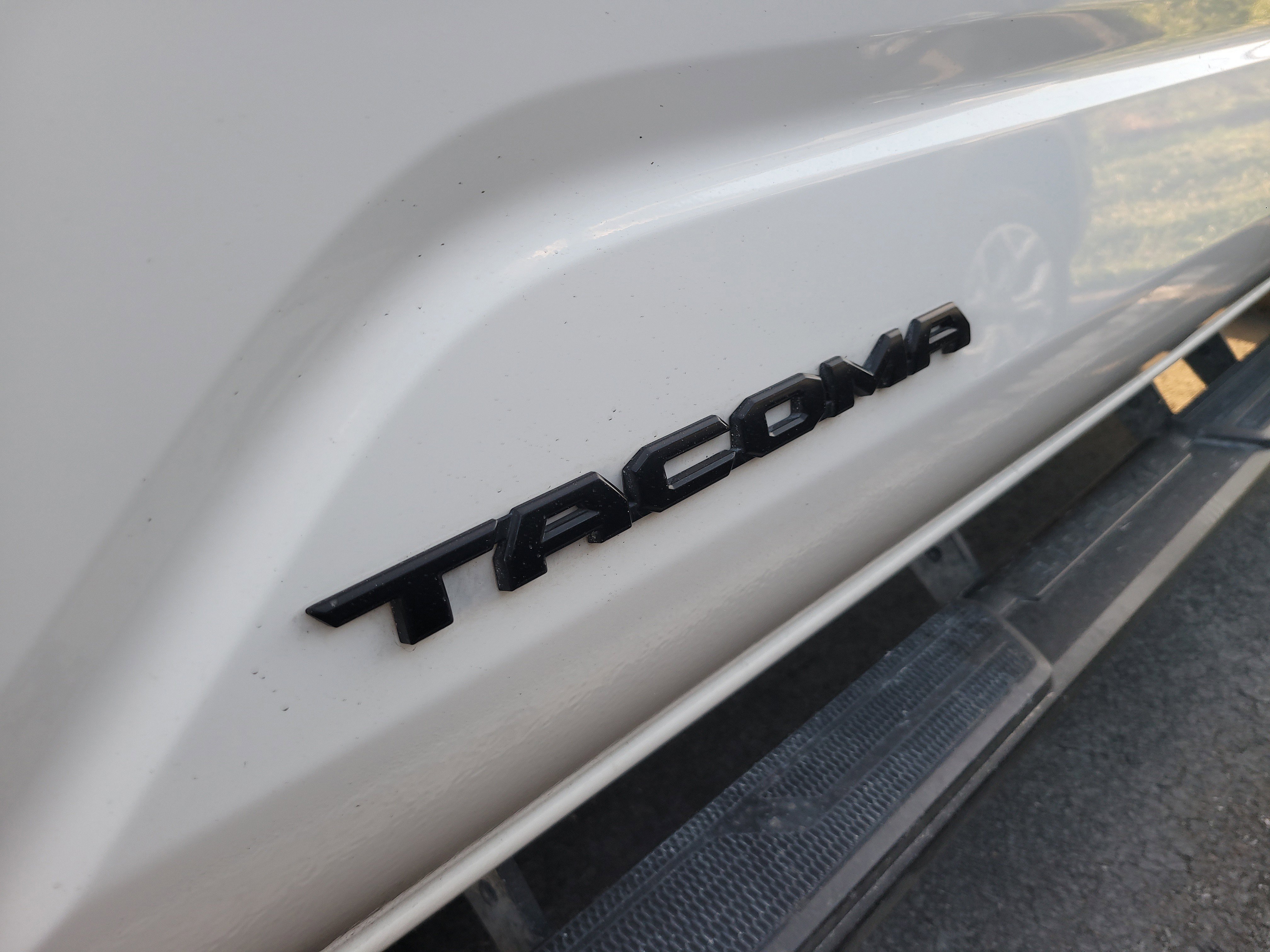 Used 2024 Toyota Tacoma TRD Sport w/ TRD Sport Upgrade Package RWD image 9