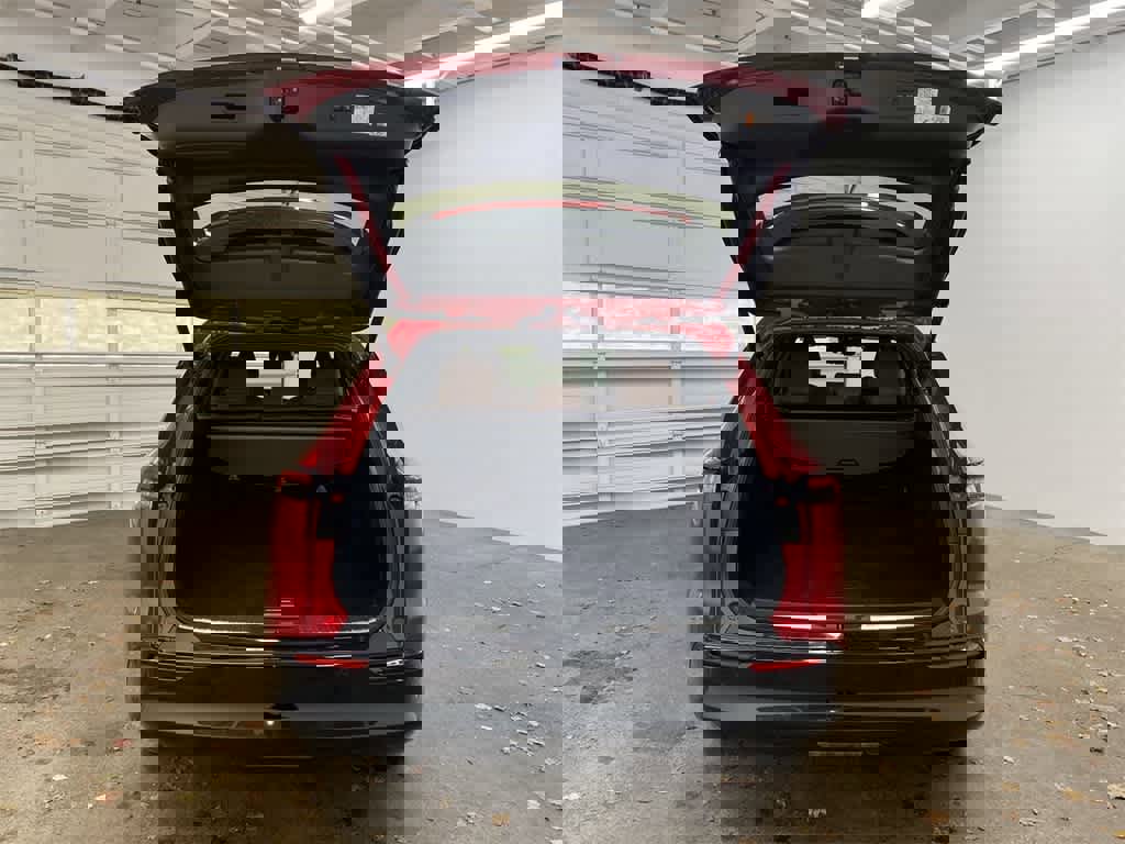 Used 2025 Toyota Crown Signia image 29