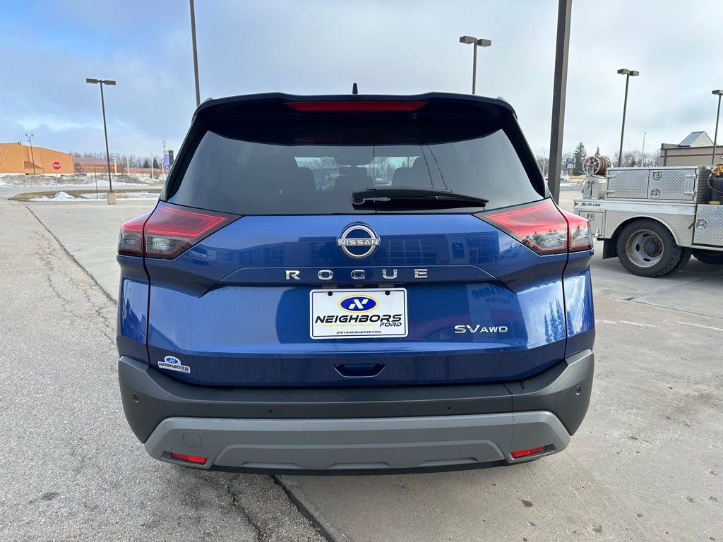 Used 2023 Nissan Rogue SV image 4