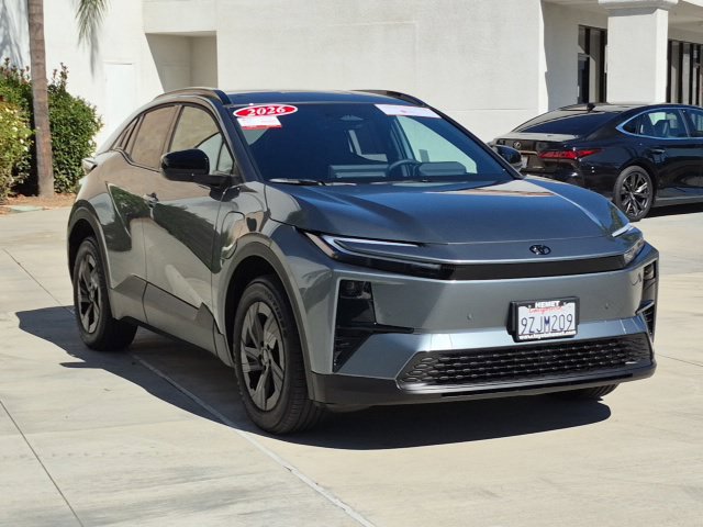 Used 2026 Toyota C-HR AWD/4WD image 3