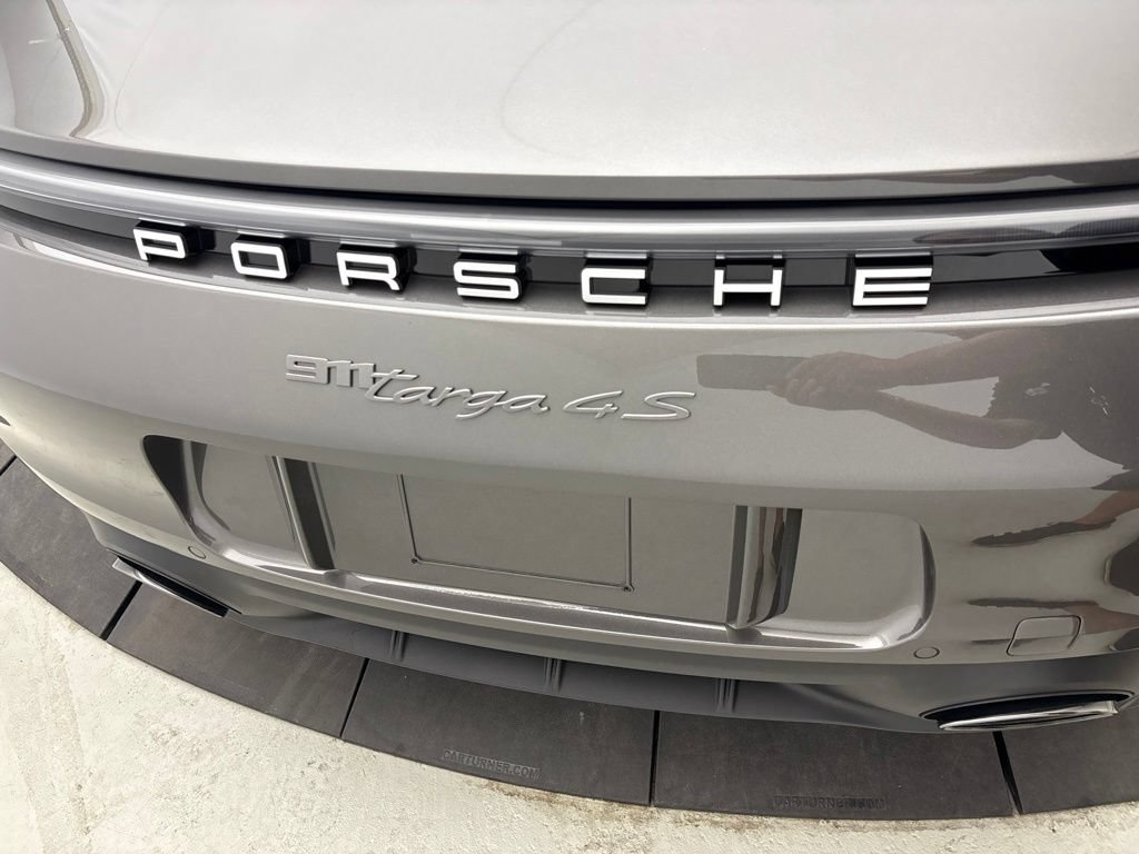 Certified 2022 Porsche 911 Targa 4S AWD/4WD image 11