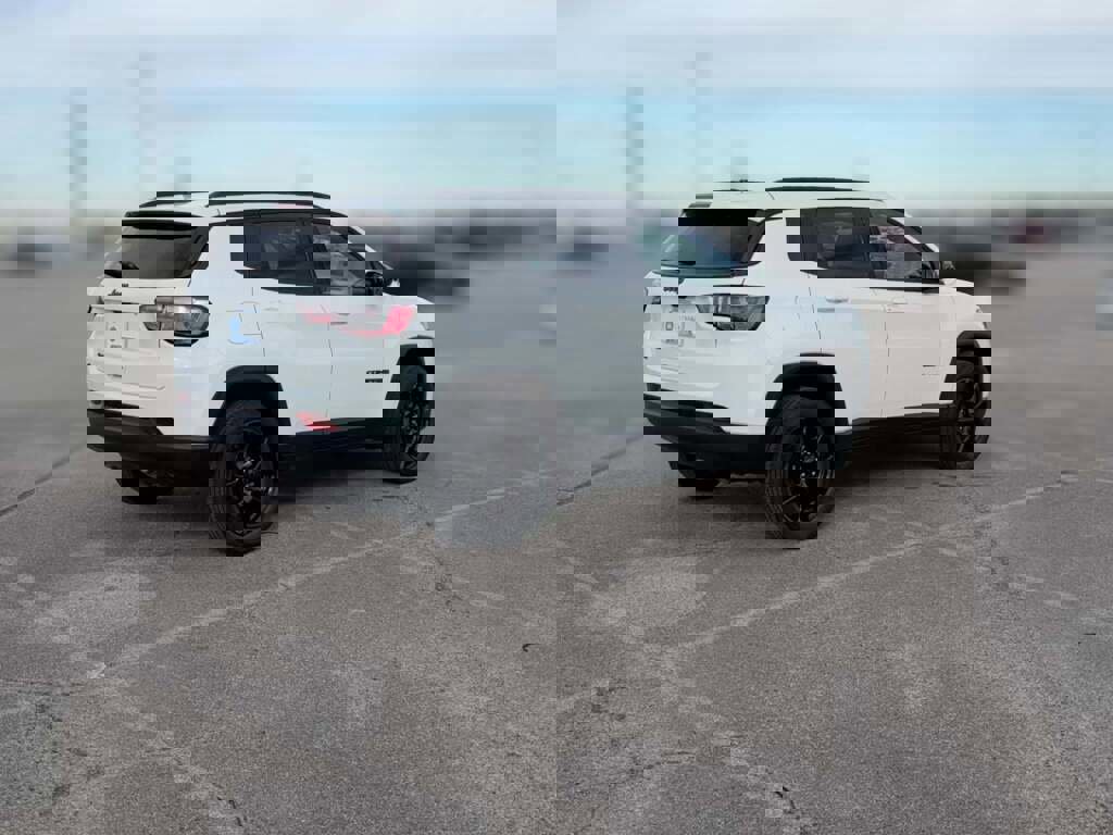 New 2026 Jeep Compass Latitude image 12