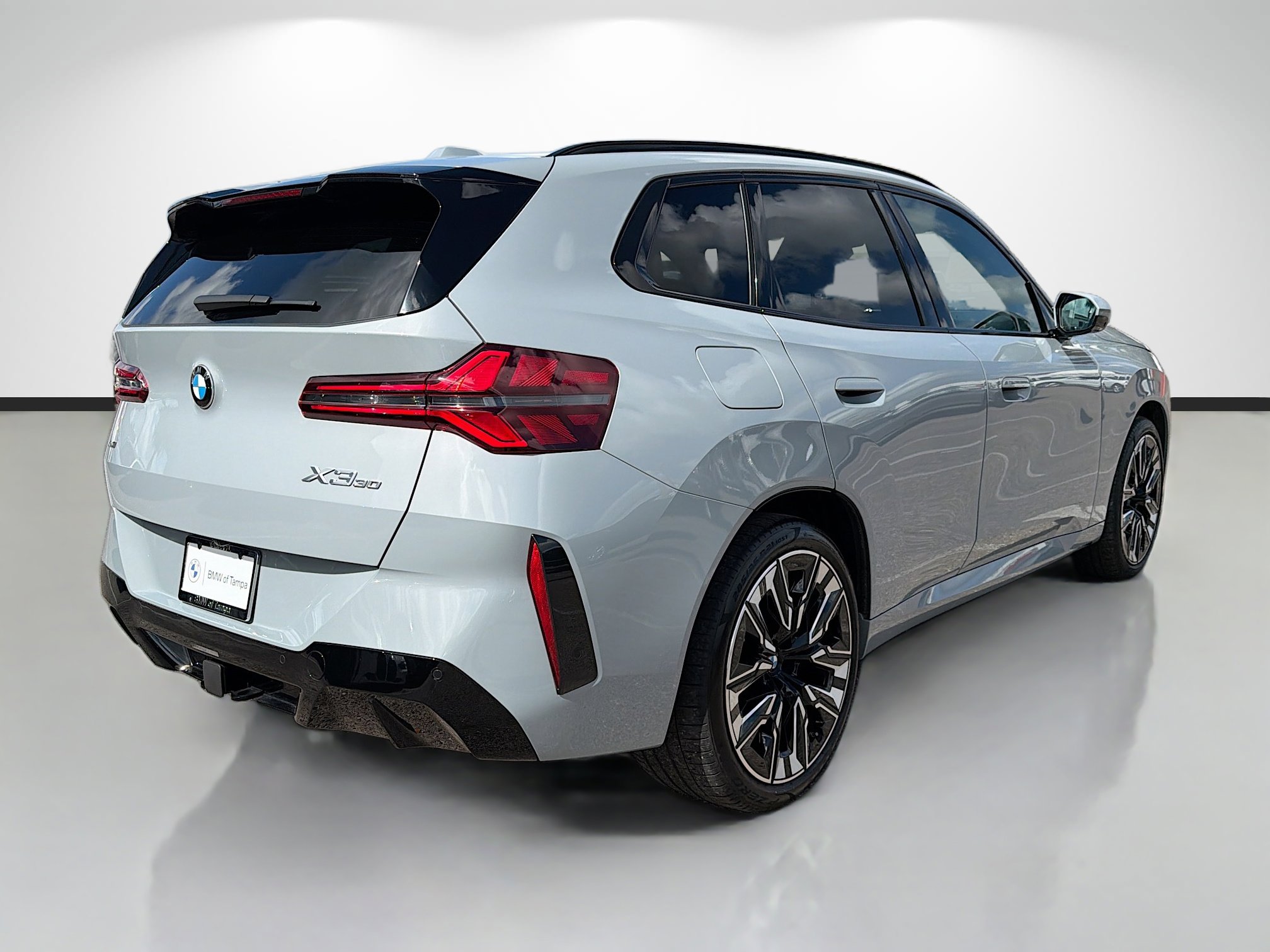 Used 2025 BMW X3 xDrive30i w/ Premium Package image 3