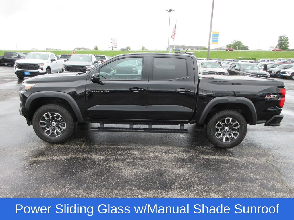 Certified 2024 Chevrolet Colorado Z71 w/ Z71 Convenience Package 2 AWD/4WD image 2