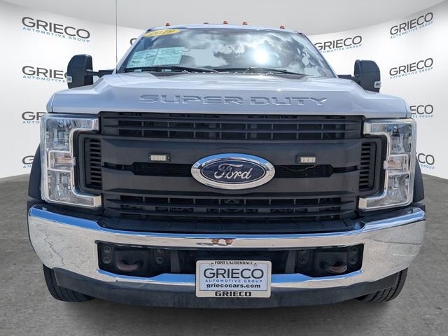 Used 2019 Ford F550 2WD Regular Cab Super Duty image 2