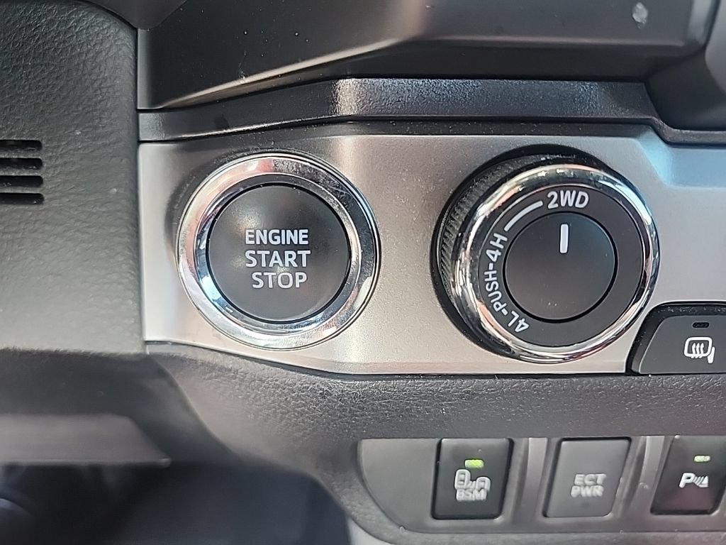 Used 2023 Toyota Tacoma Limited AWD/4WD image 5