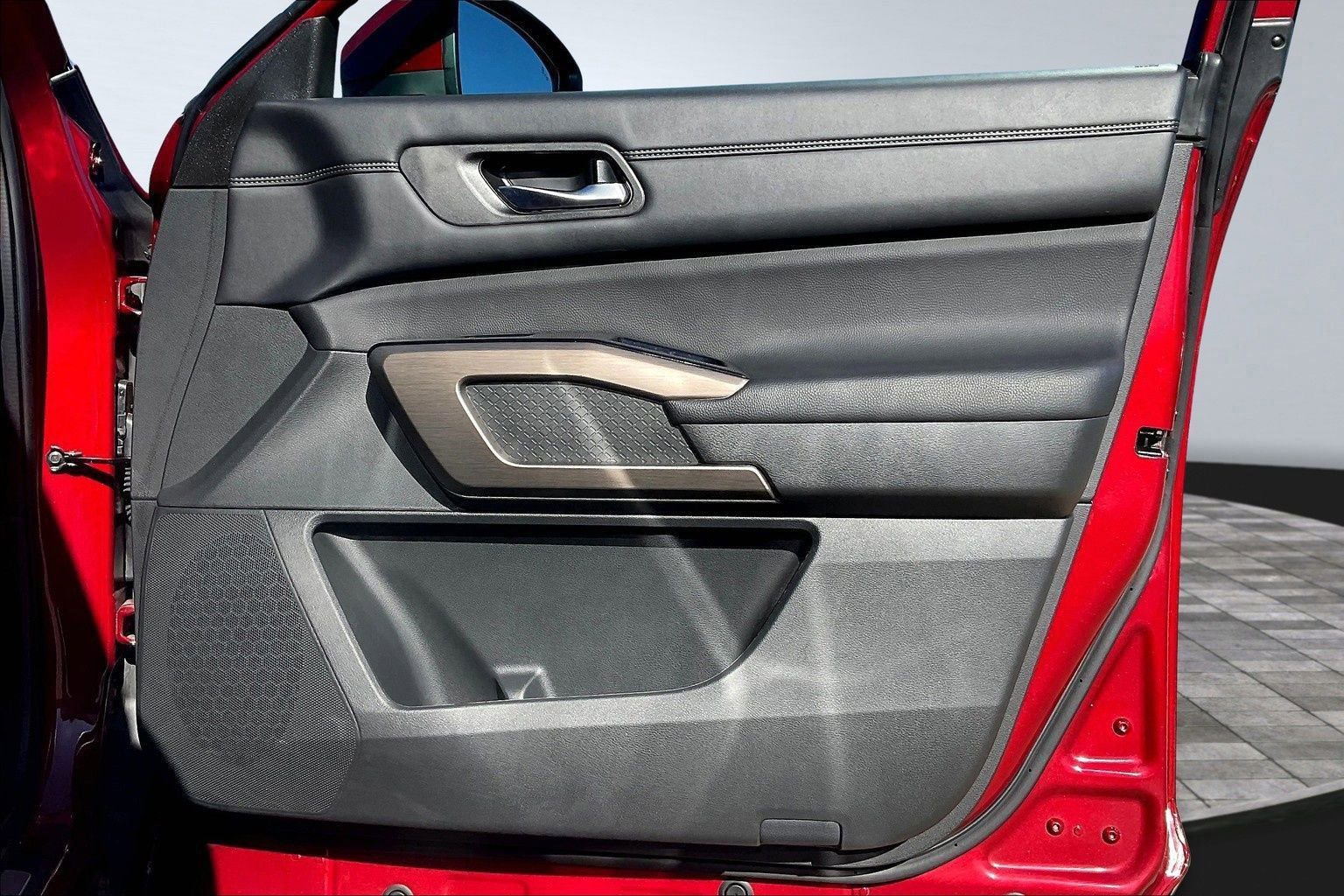 Certified 2024 Nissan Pathfinder Platinum w/ Cargo Package image 32