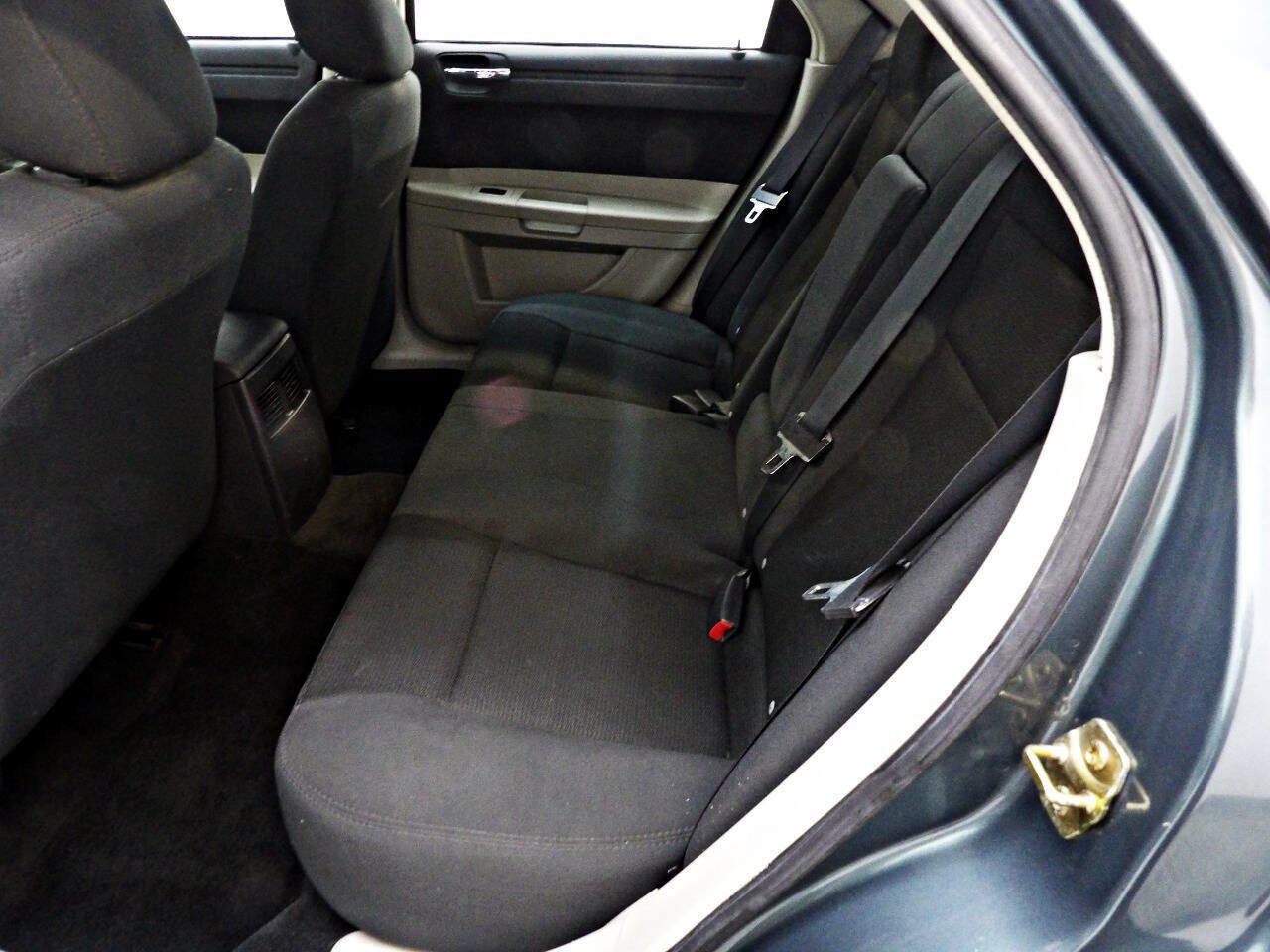 Used 2006 Chrysler 300 RWD image 10