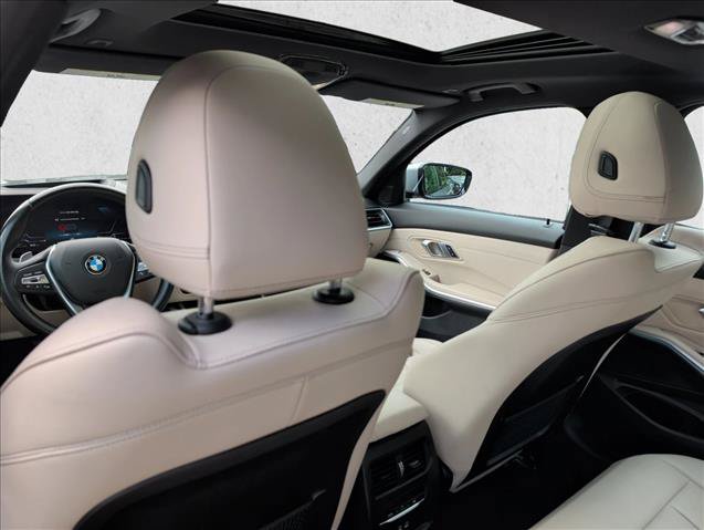Used 2023 BMW 330i xDrive Sedan w/ Premium Package AWD/4WD image 15