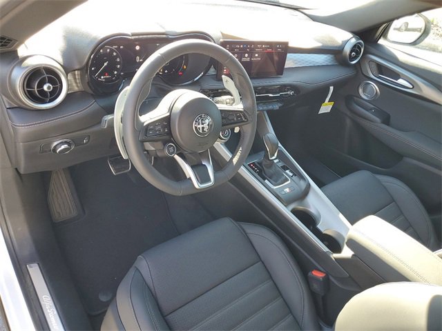 New 2025 Alfa Romeo Tonale w/ Premium Package image 22