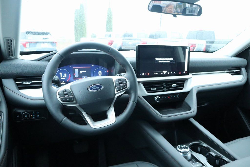 New 2026 Ford Explorer Active w/ Active Comfort Package image 2