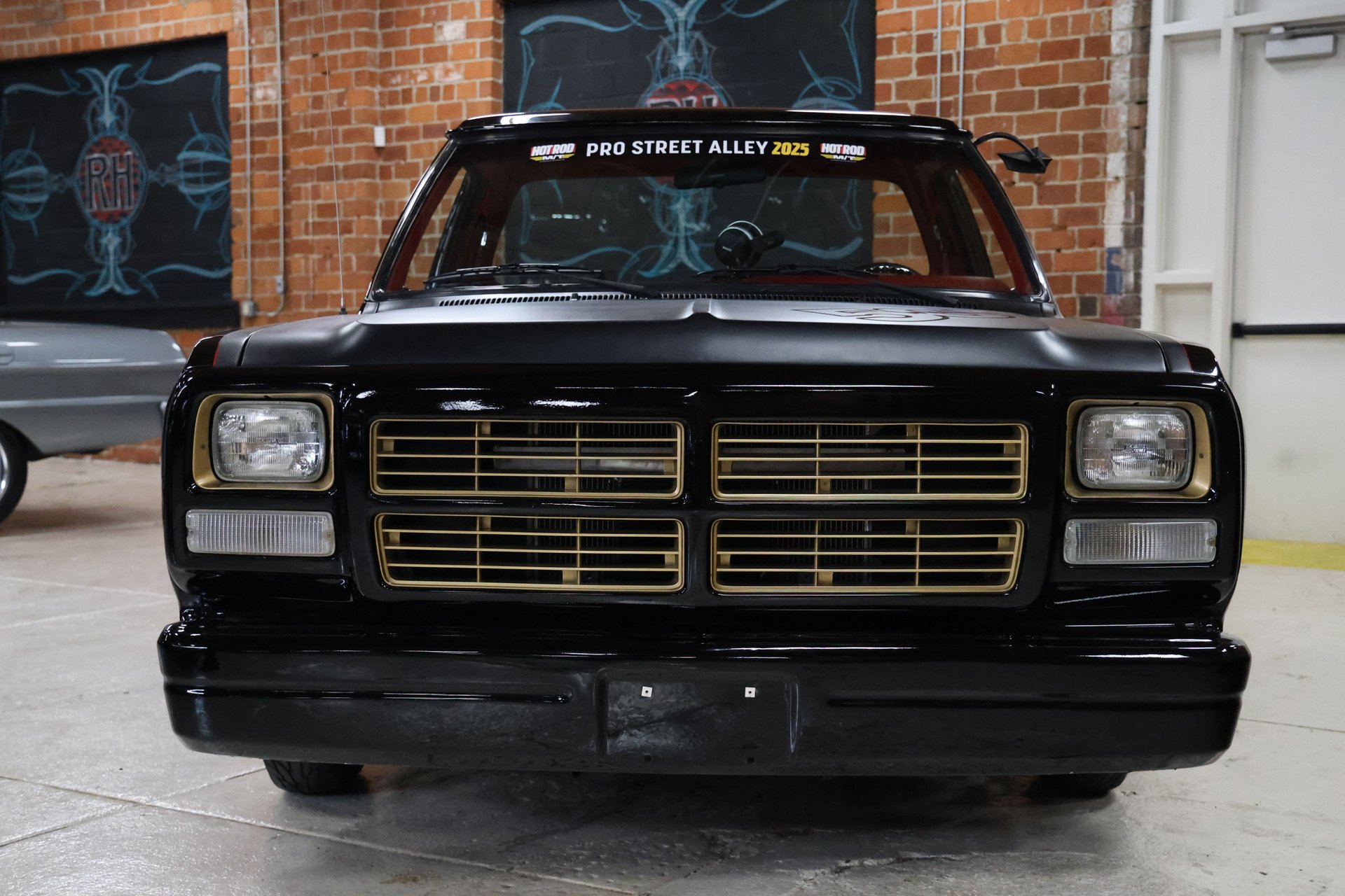 Used 1992 Dodge D/W Truck 150 image 5