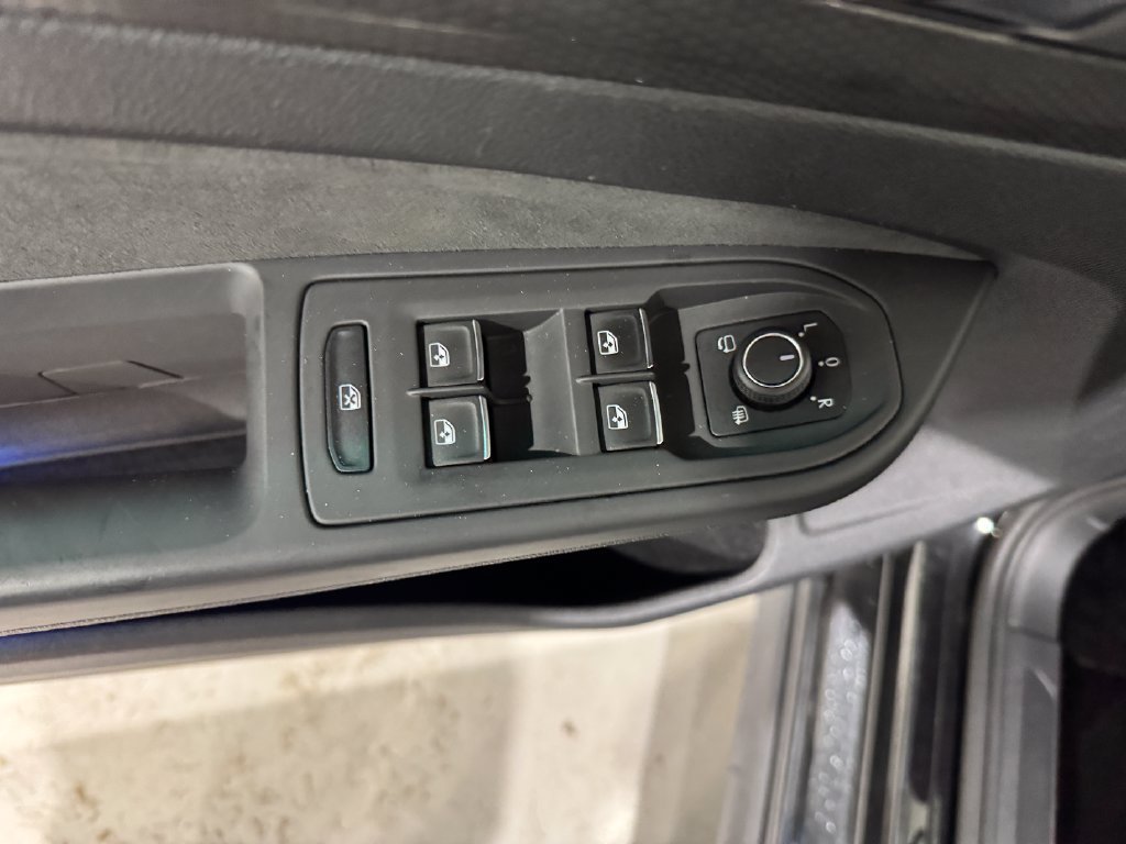 Used 2024 Volkswagen GTI S FWD image 17