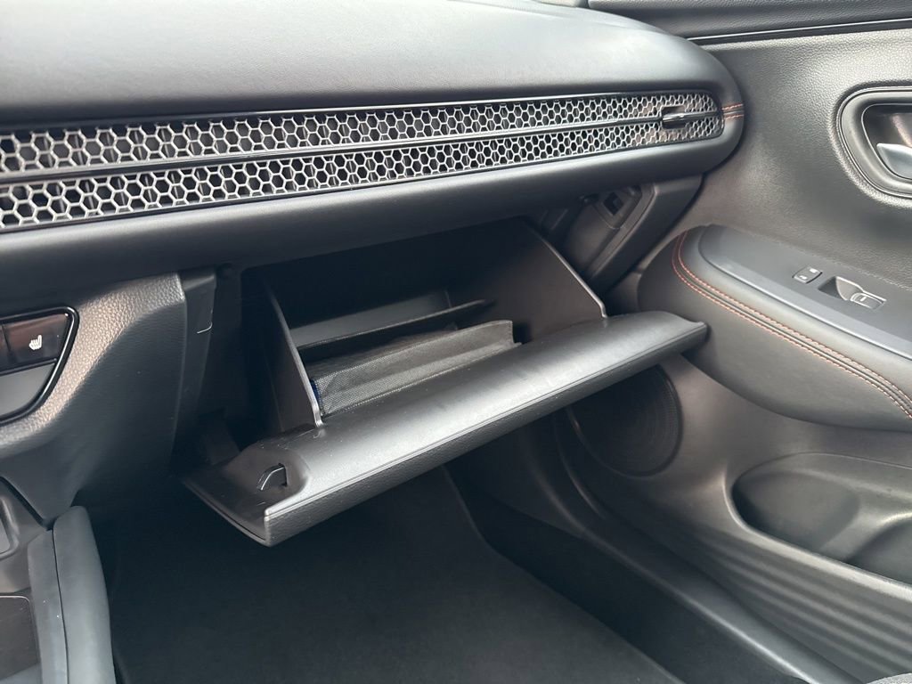 Certified 2025 Honda HR-V Sport image 24