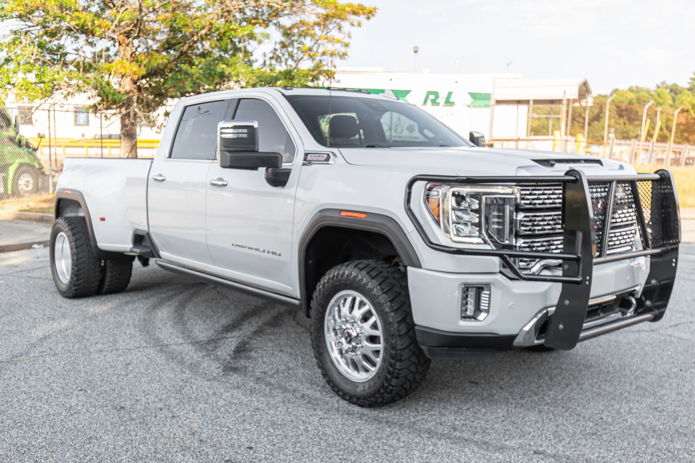 Used 2022 GMC Sierra 3500 Denali w/ Denali Ultimate Package image 3