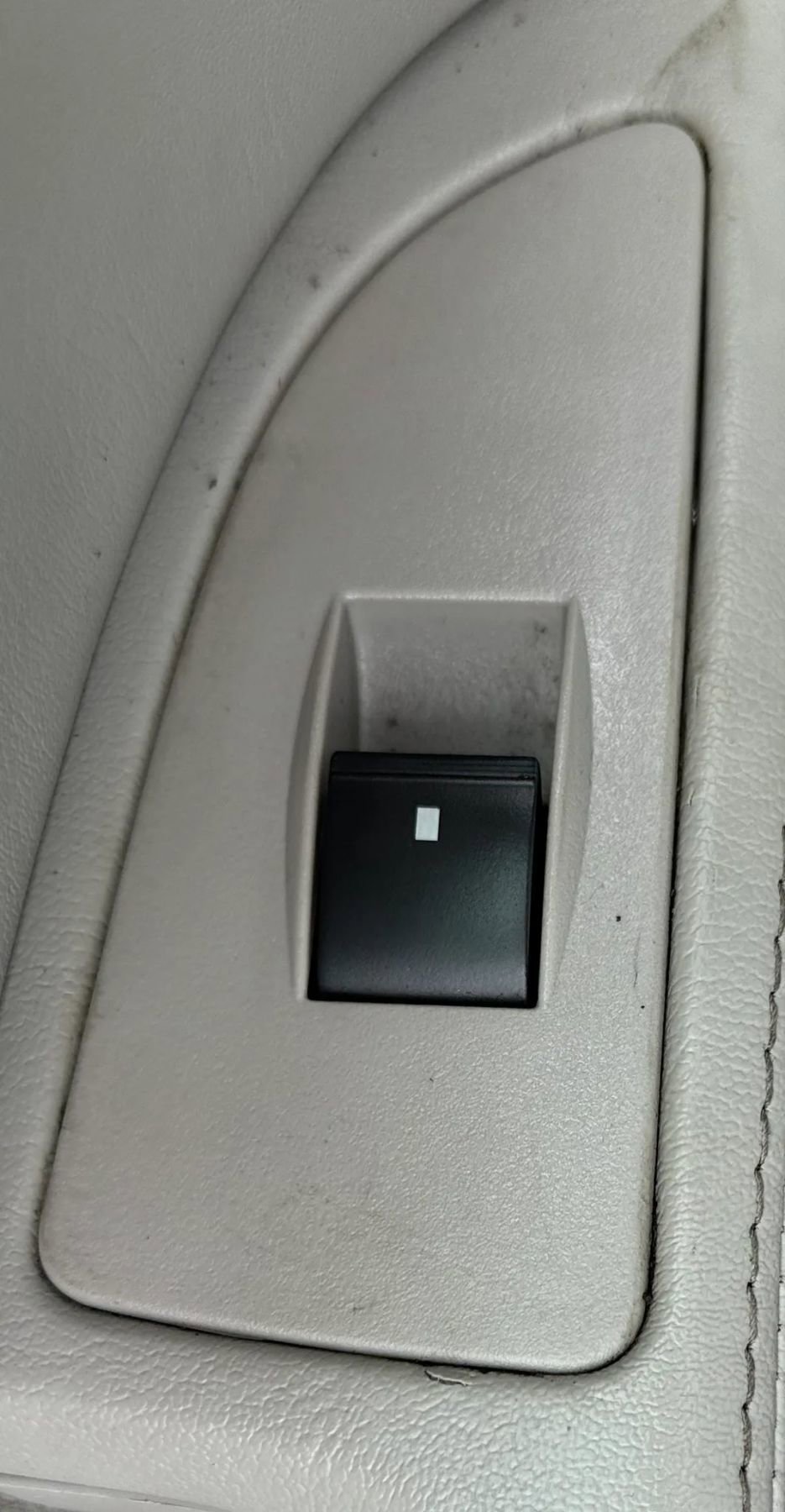 Used 2008 Buick Lucerne CXL w/ Driver Confidence Package image 25