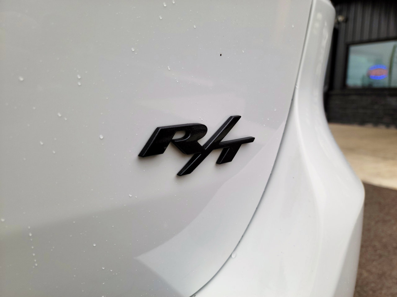 Used 2022 Dodge Durango R/T w/ Hemi Orange Plus Package image 24