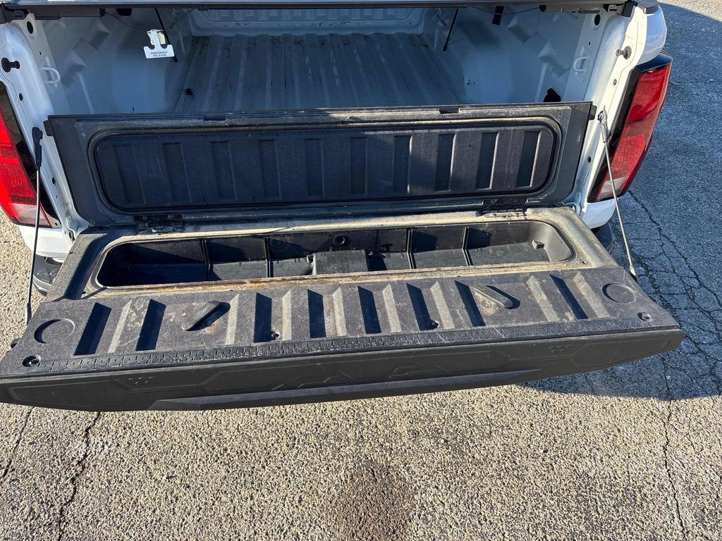 Used 2024 Chevrolet Colorado Z71 w/ Z71 Convenience Package 2 image 29