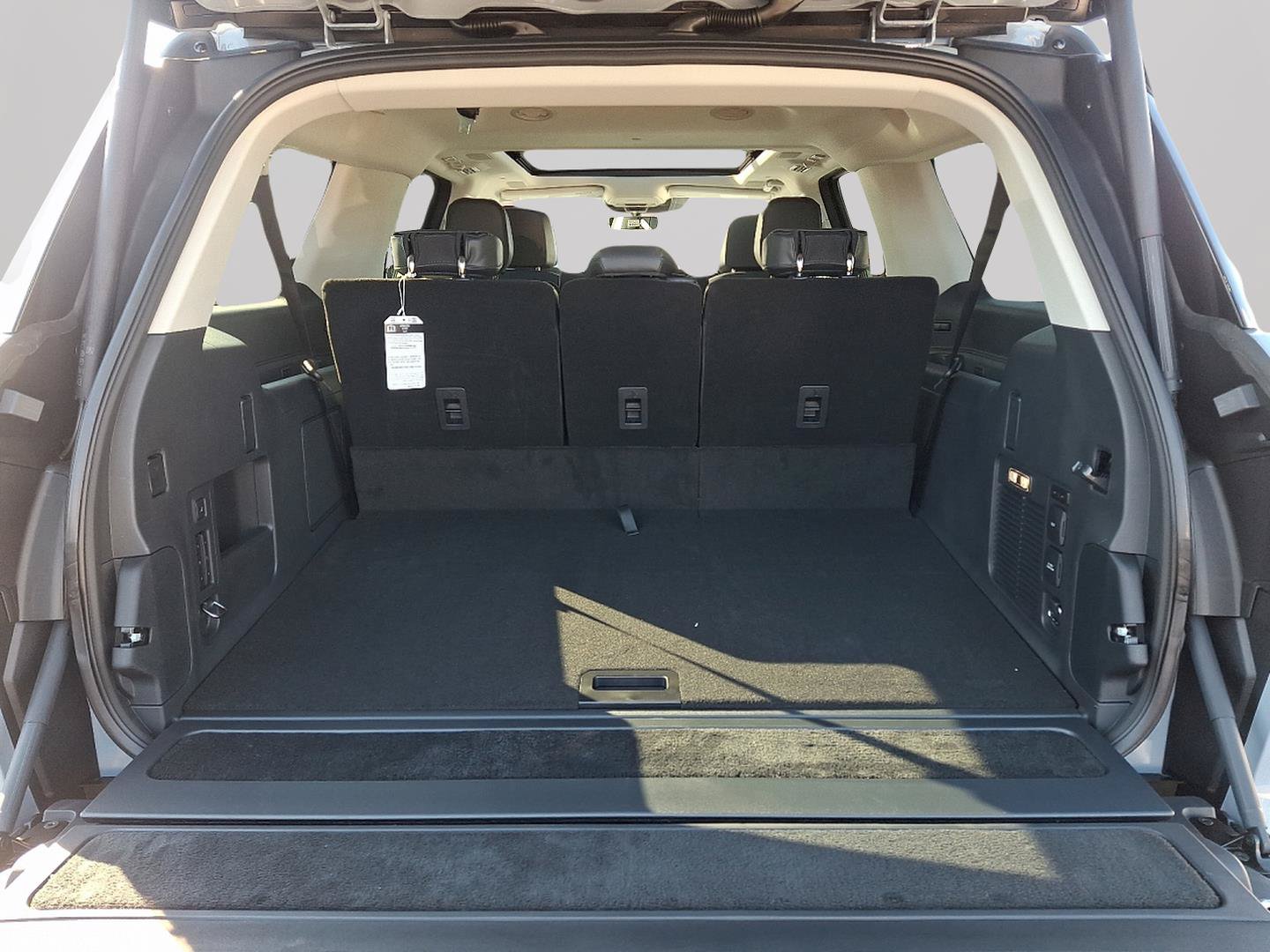 New 2025 Lincoln Navigator L Reserve AWD/4WD image 9