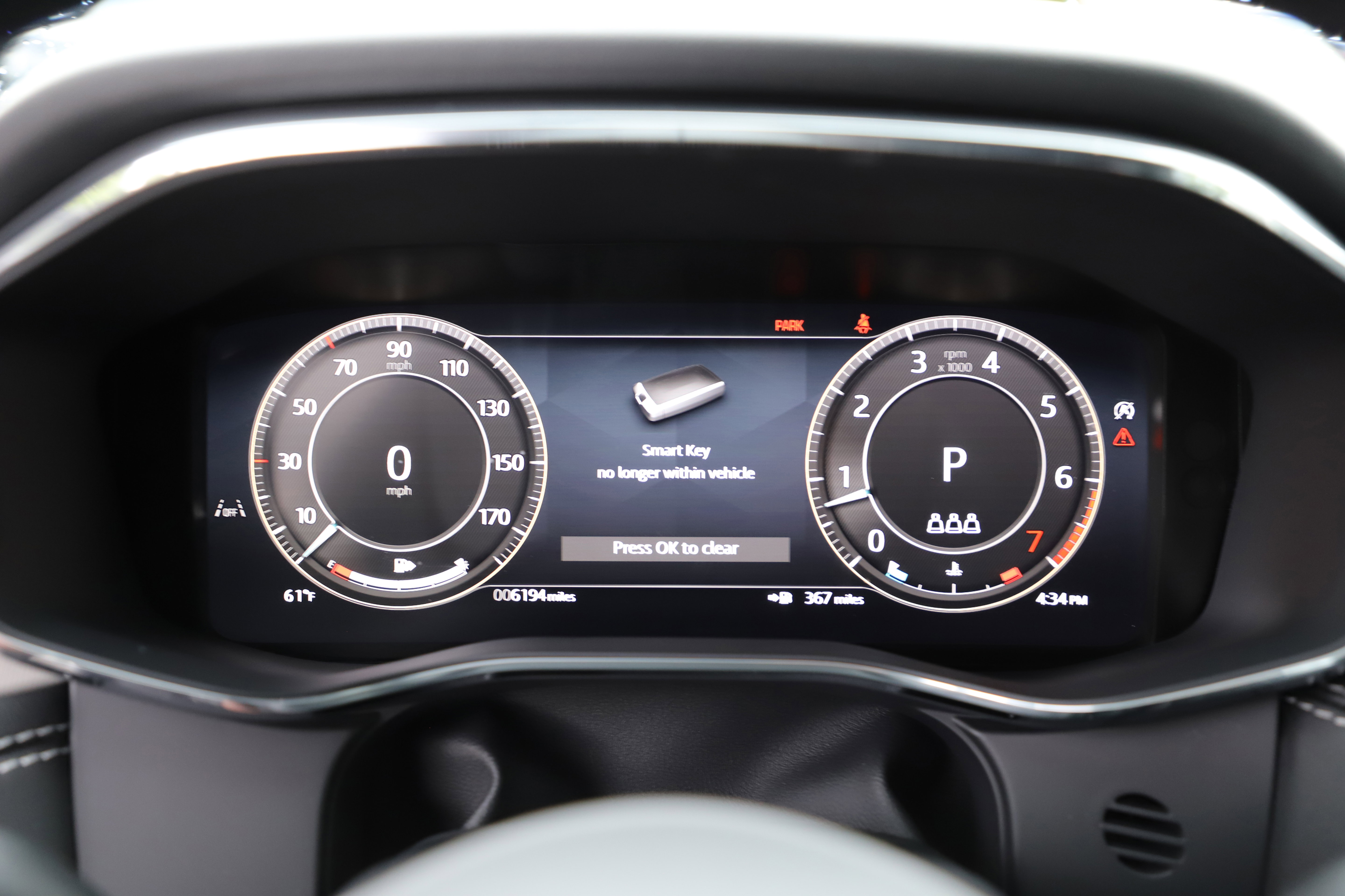 Certified 2025 Jaguar F-PACE R-Dynamic S AWD/4WD image 20