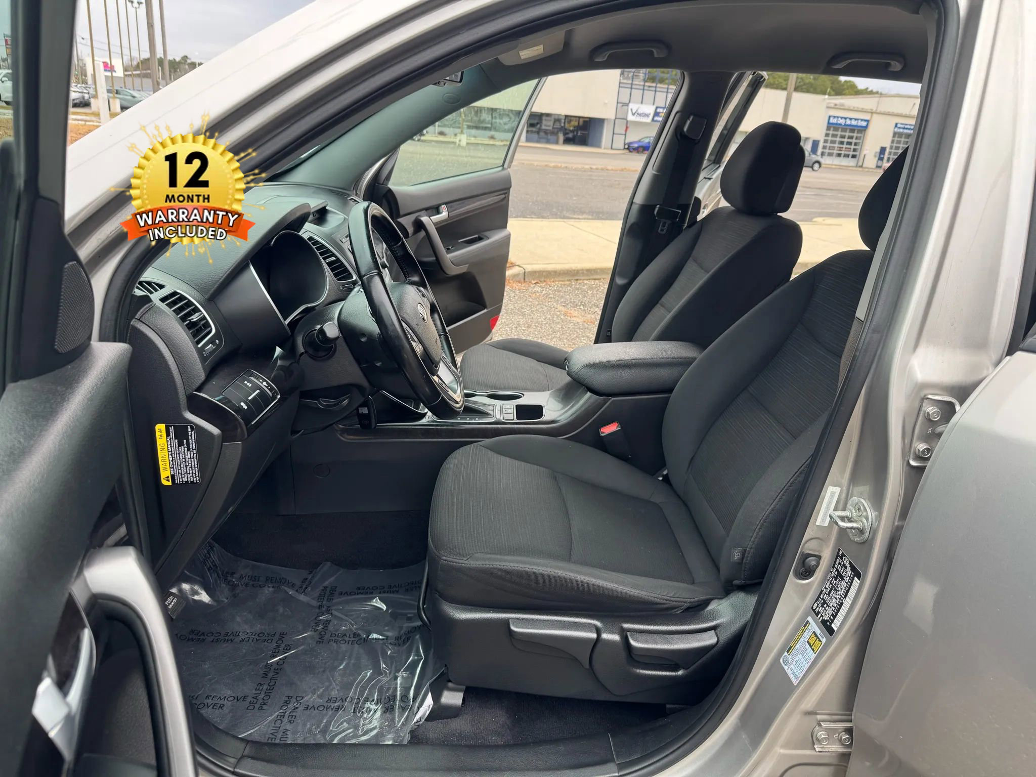 Used 2015 Kia Sorento LX image 9