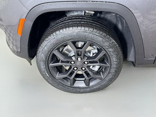 New 2025 Jeep Grand Cherokee L Limited image 33