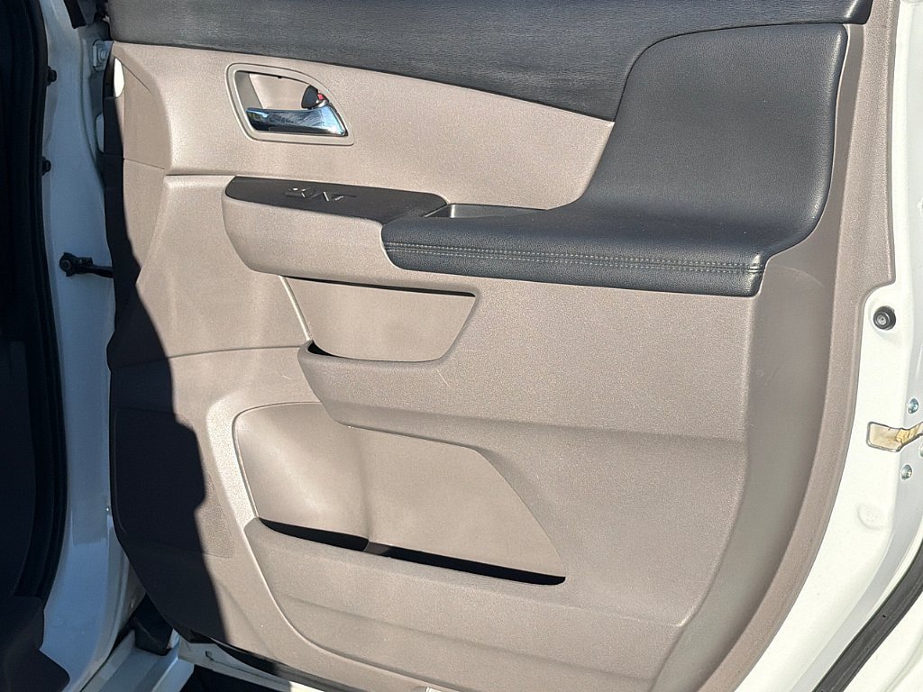 Used 2014 Honda Odyssey Touring Elite image 28