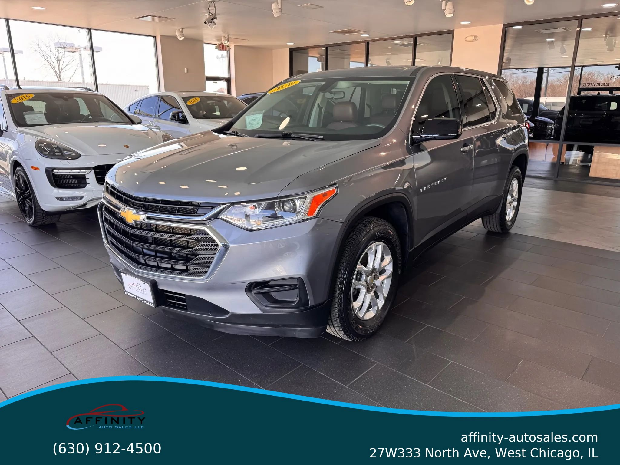 Used 2020 Chevrolet Traverse LS image 1
