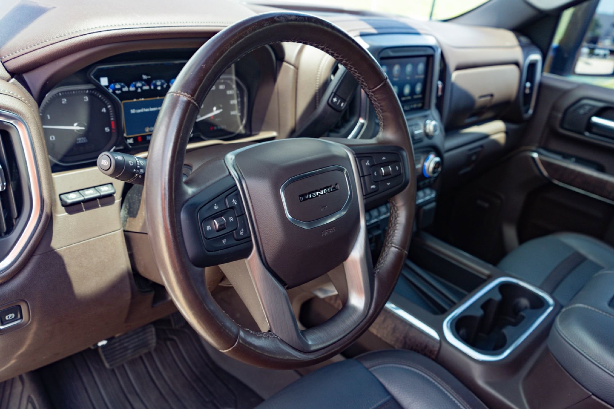 Used 2022 GMC Sierra 2500 Denali w/ Denali Ultimate Package AWD/4WD image 8