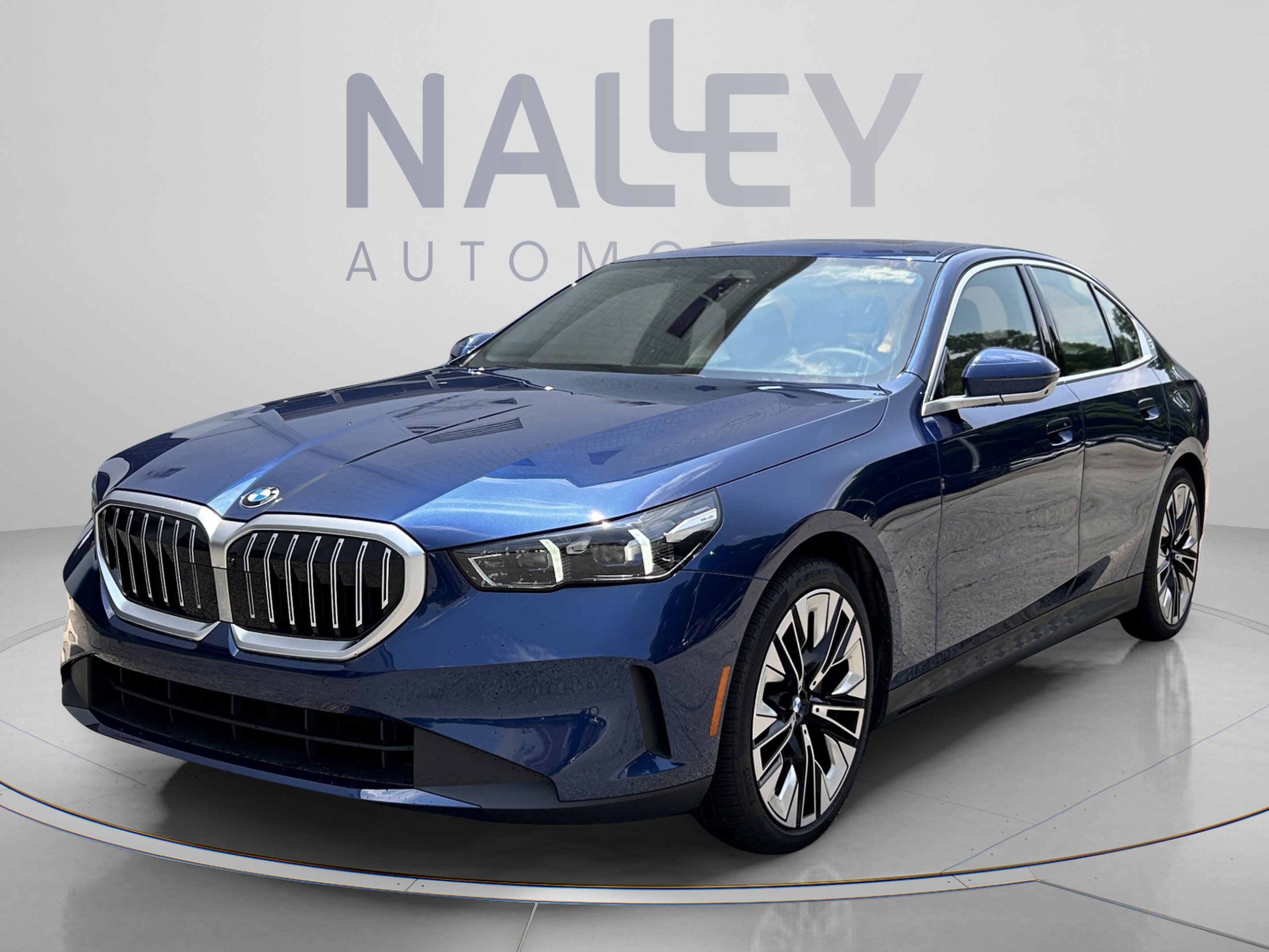 Certified 2026 BMW 530i RWD image 1