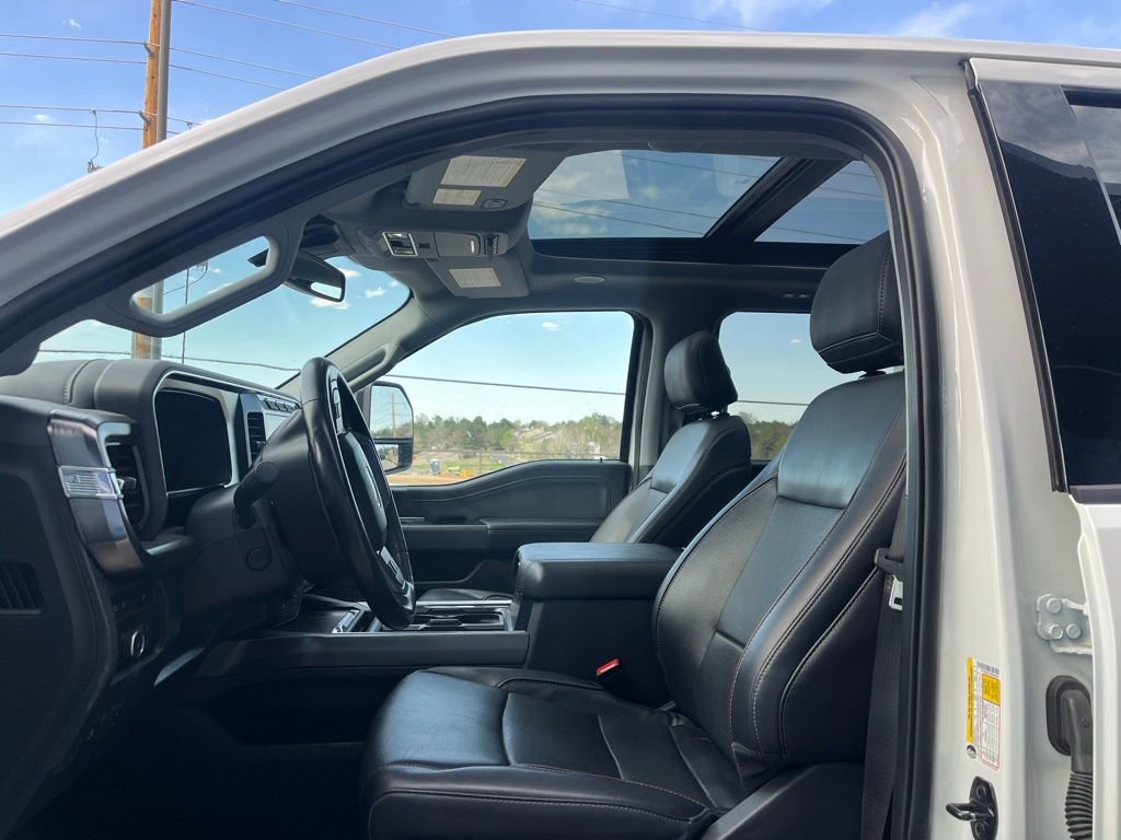 Used 2023 Ford F350 Lariat w/ Lariat Ultimate Package AWD/4WD image 8