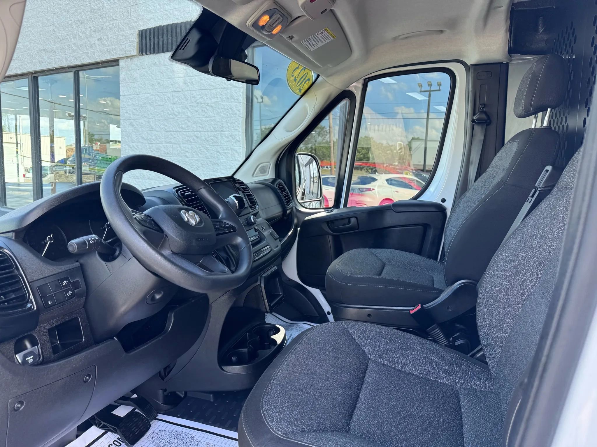Used 2023 RAM ProMaster 2500 image 9