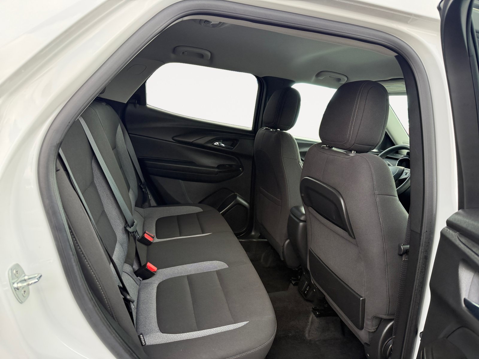 Used 2023 Chevrolet TrailBlazer LT w/ Convenience Package AWD/4WD image 18