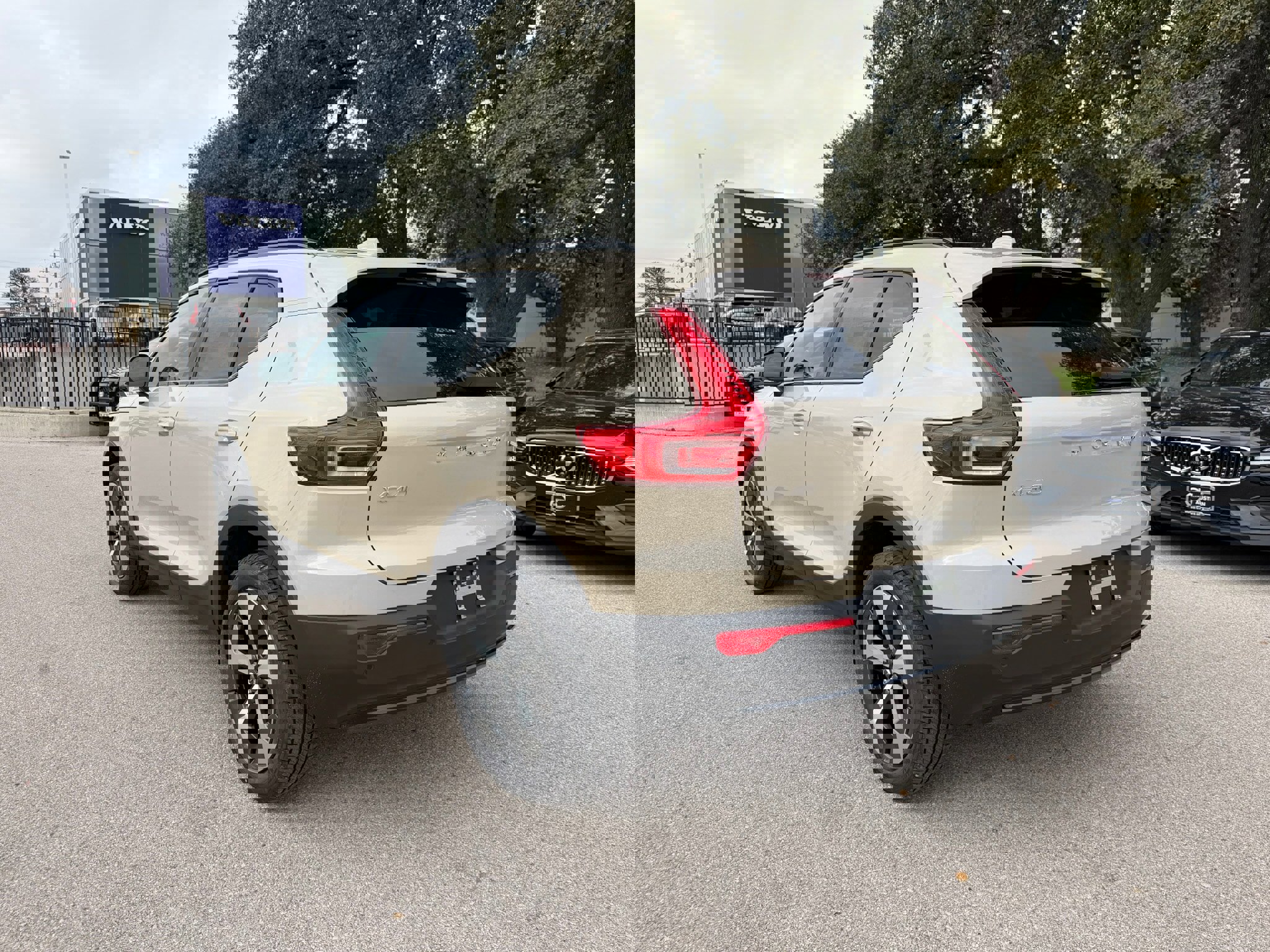 New 2026 Volvo XC40 B5 Core image 4