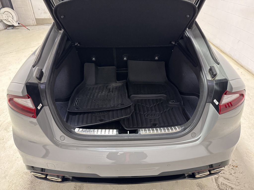 Used 2021 Kia Stinger GT2 image 33