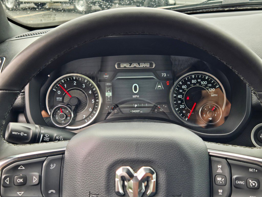 Used 2025 RAM 1500 Laramie AWD/4WD image 31