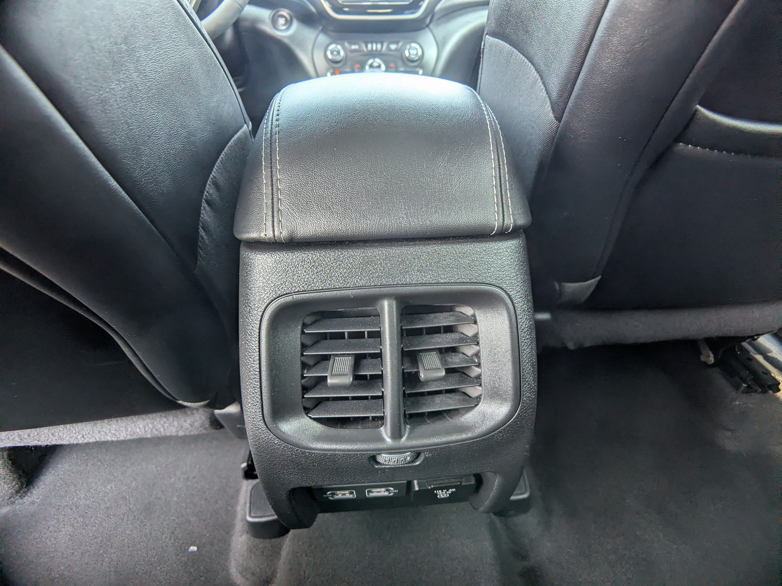 Used 2022 Jeep Cherokee Limited AWD/4WD image 15
