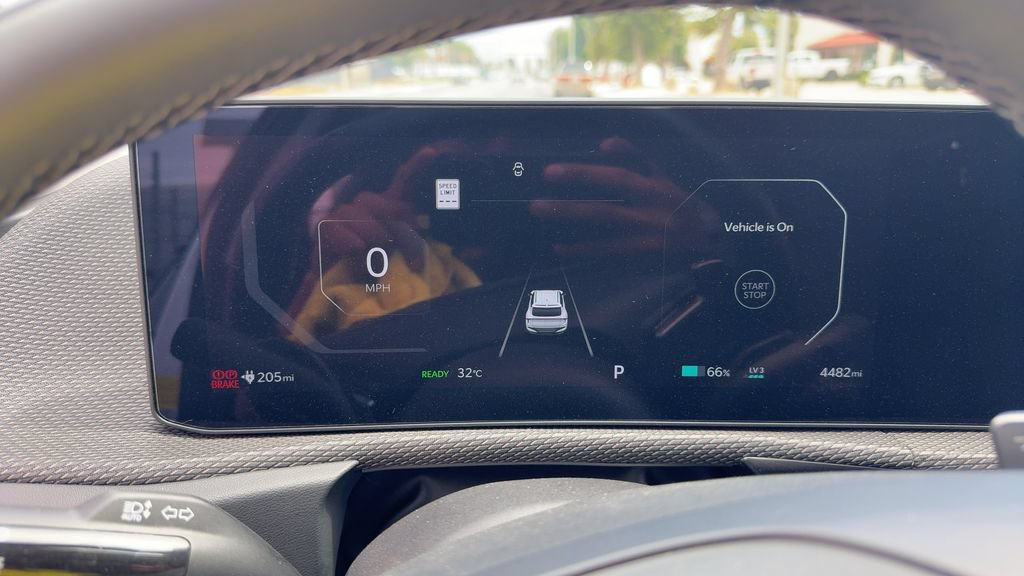 Used 2025 Kia EV6 Wind RWD image 16