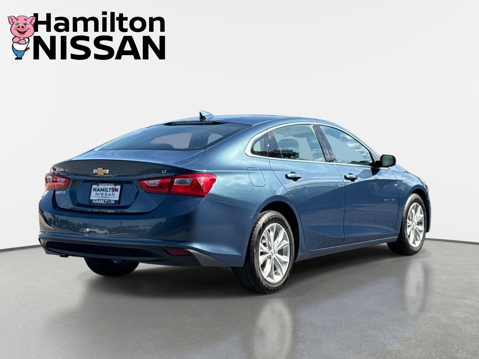 Used 2024 Chevrolet Malibu LT FWD image 2