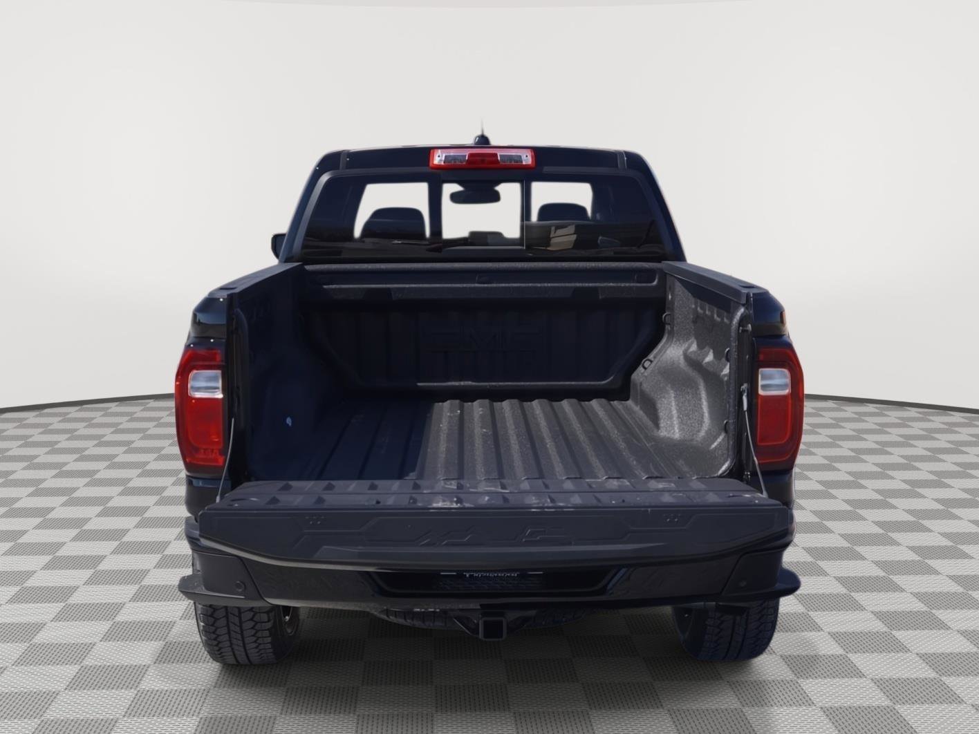 New 2026 GMC Canyon Denali w/ LPO, Denali Black Edition image 5