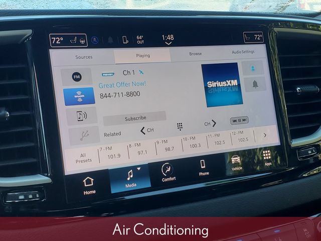 Used 2024 Chrysler Pacifica Touring-L FWD image 17