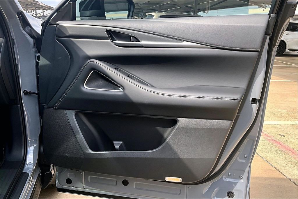 New 2026 INFINITI QX60 Luxe w/ Cargo Package image 10