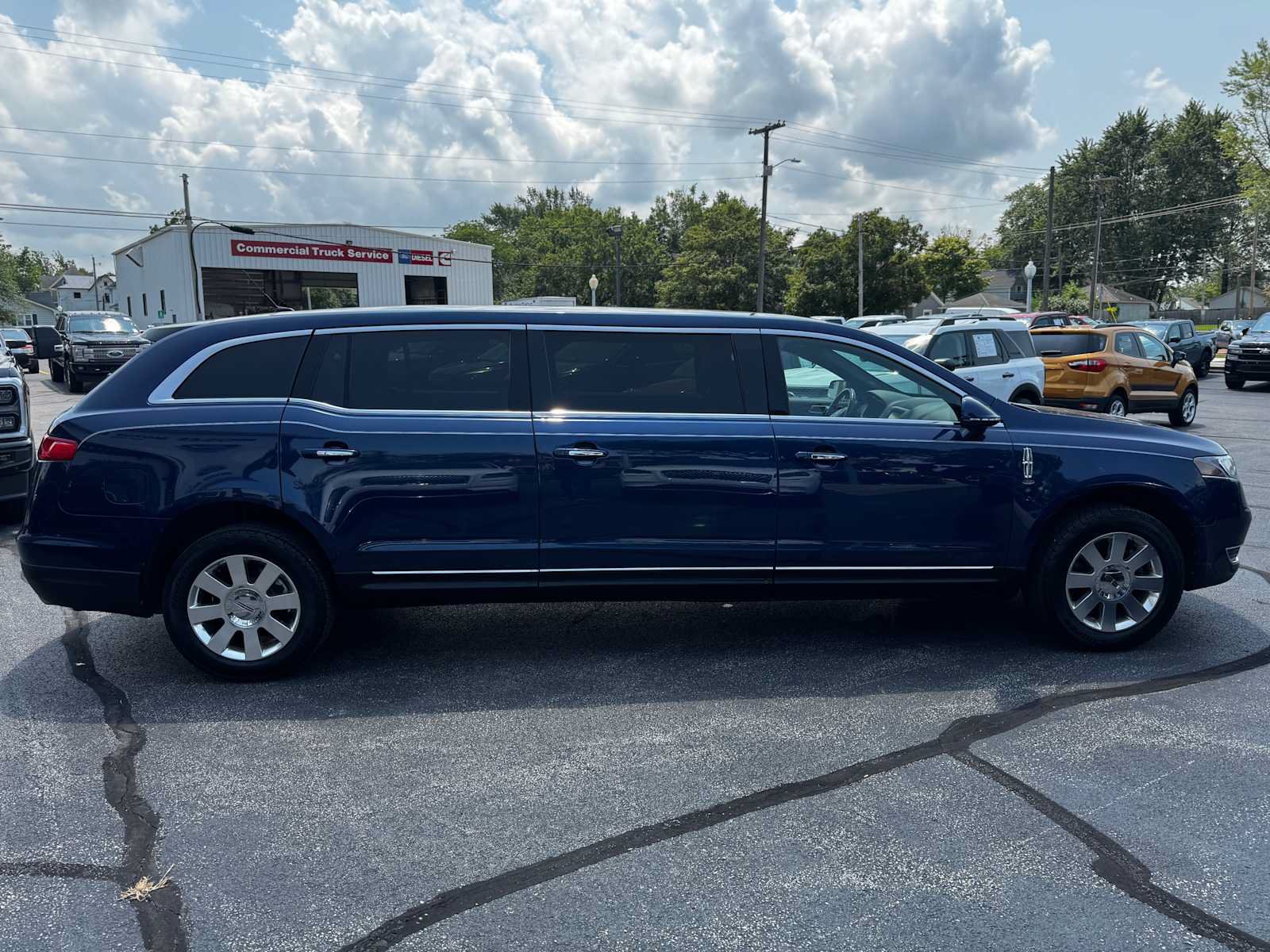 Used 2013 Lincoln MKT AWD image 14