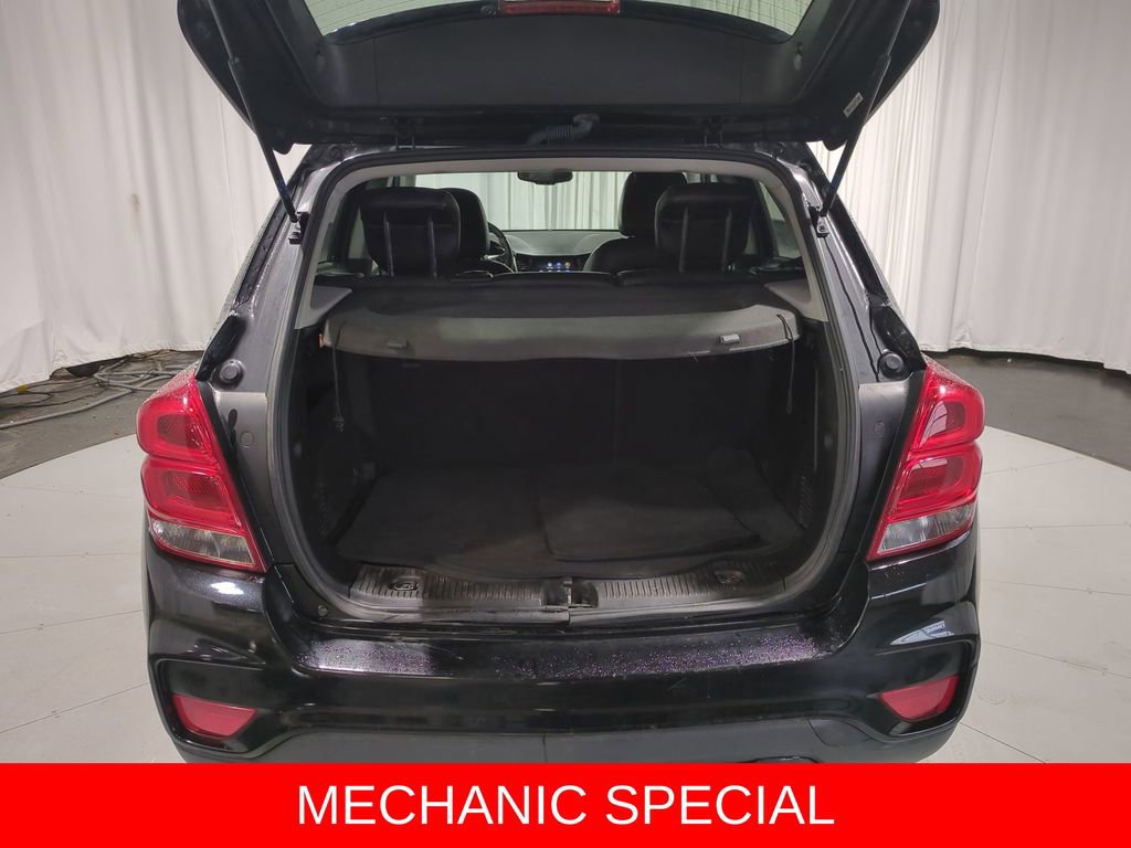 Used 2018 Chevrolet Trax LT w/ LT Convenience Package image 34