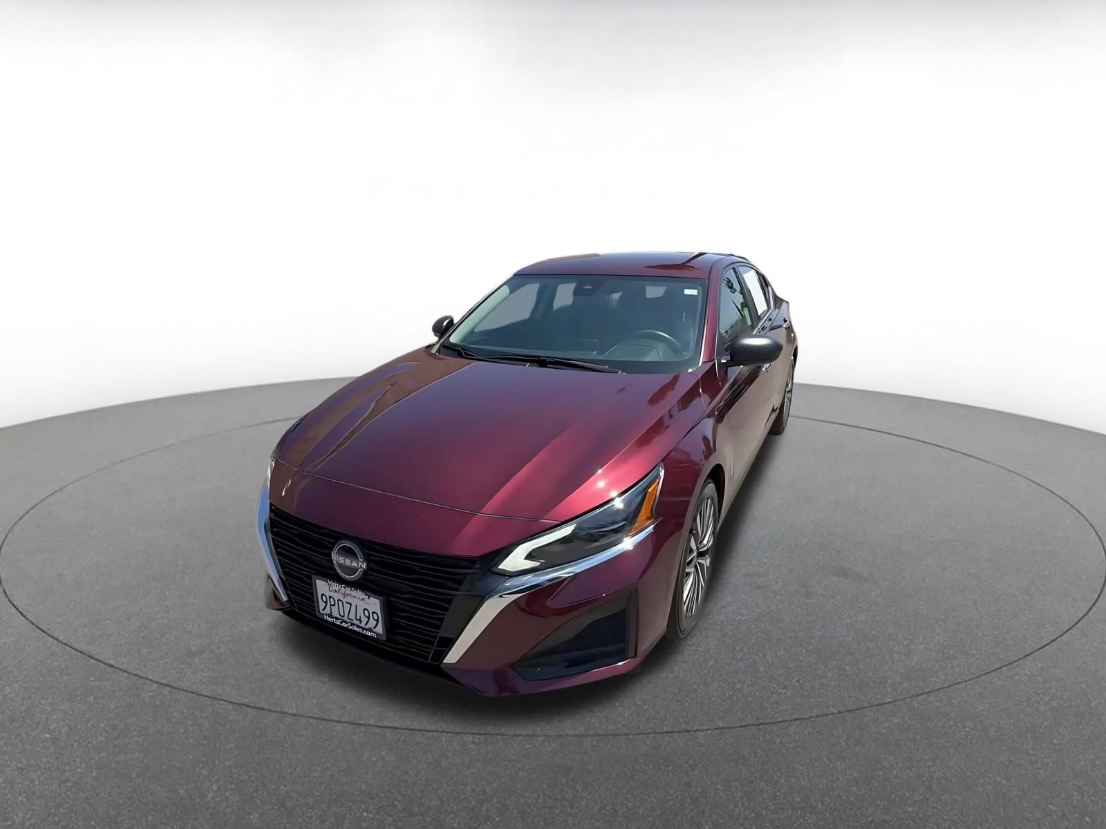 Used 2025 Nissan Altima 2.5 SV FWD image 6