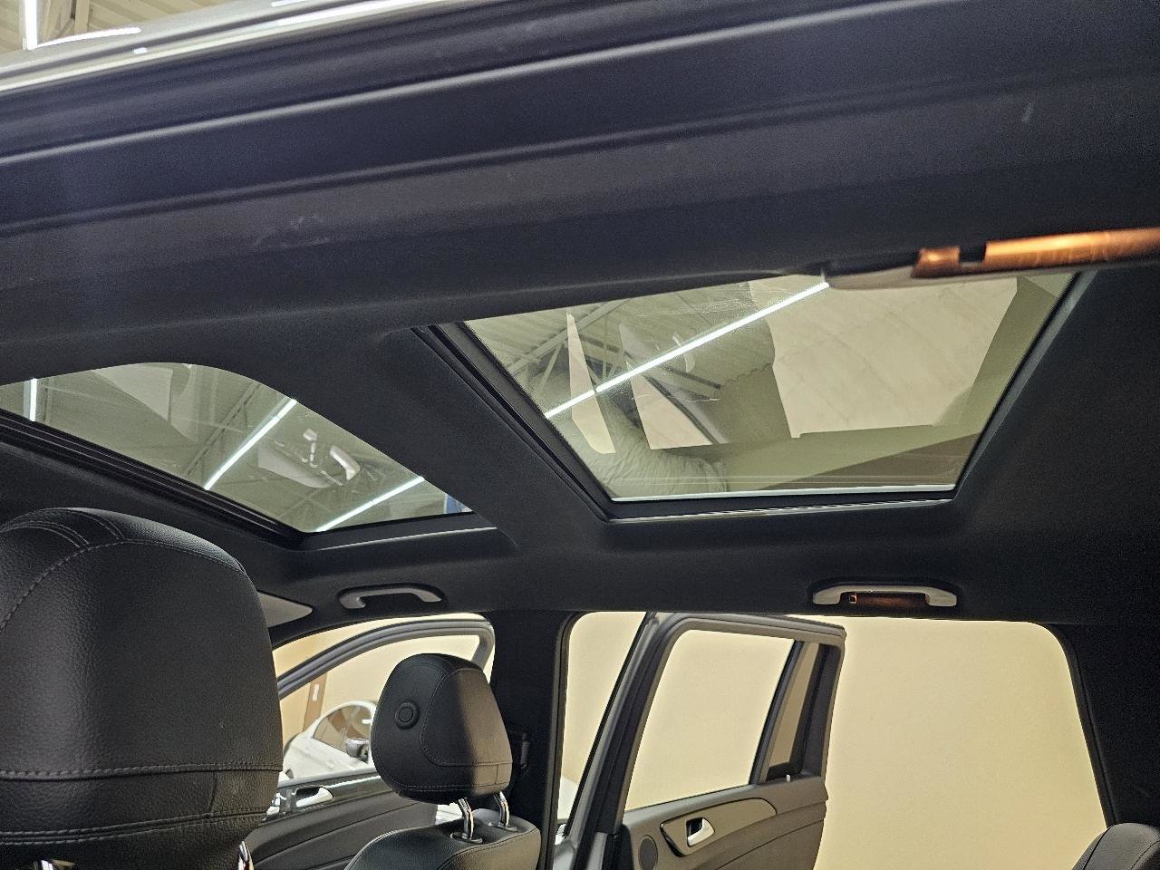 Used 2018 Mercedes-Benz GLS 450 4MATIC w/ Premium Package image 39