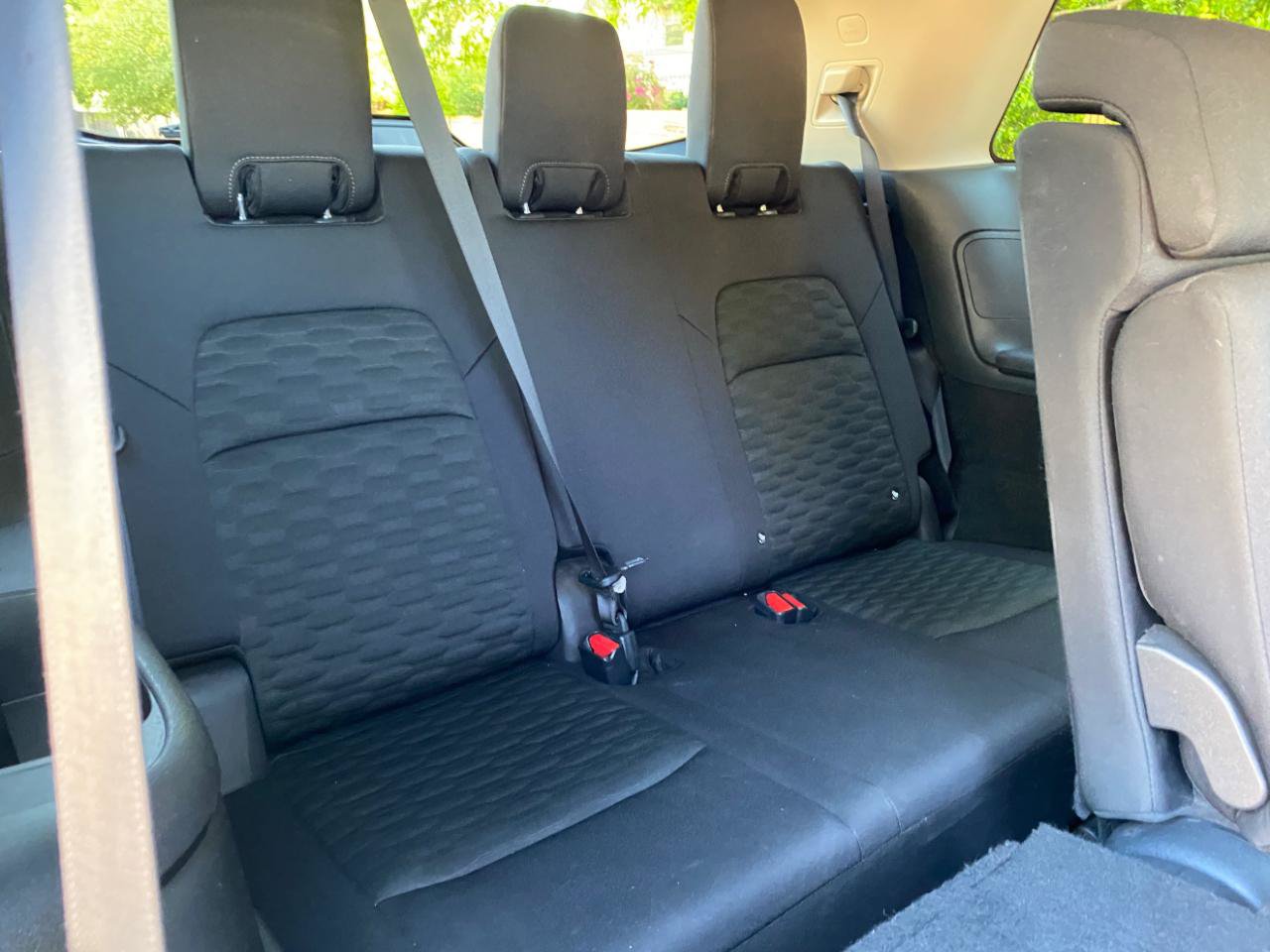 Used 2022 Nissan Pathfinder S FWD image 41