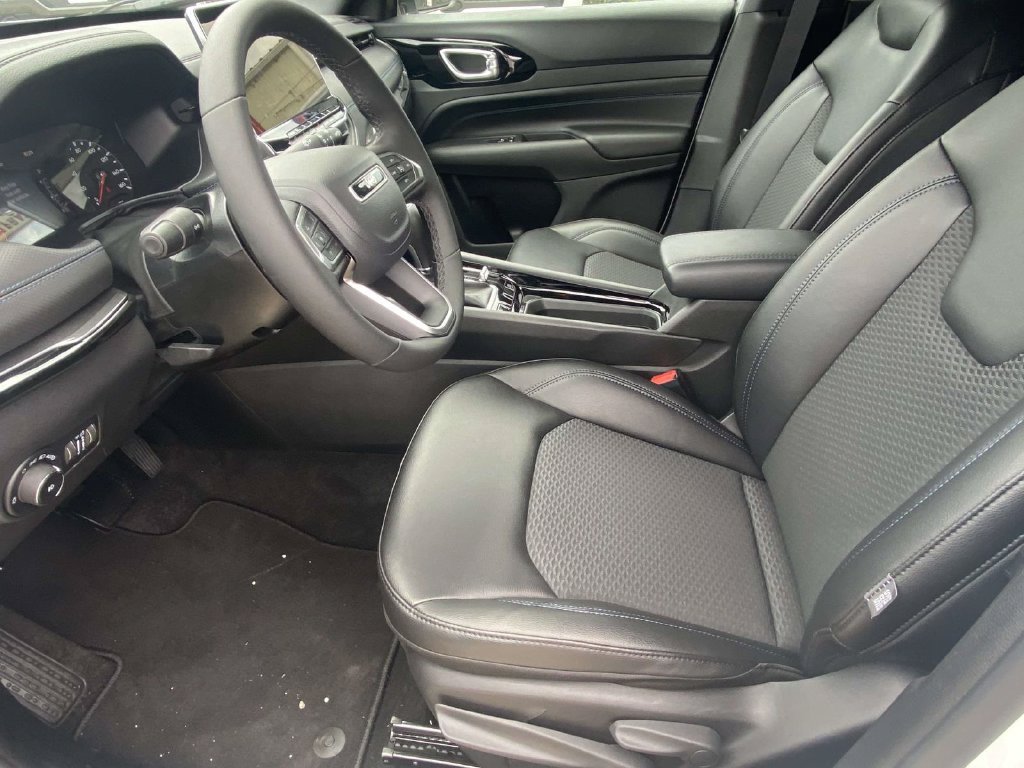 New 2026 Jeep Compass Latitude AWD/4WD image 11