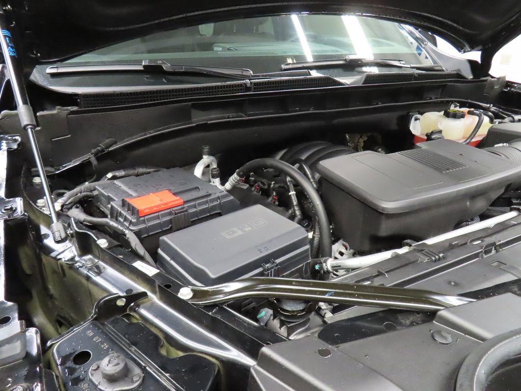 Used 2025 GMC Yukon Denali w/ Denali Reserve Package image 29